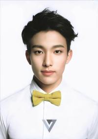 17 : First Mini Album Postcards - Light Version 