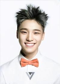 17 : First Mini Album Postcards - Light Version 