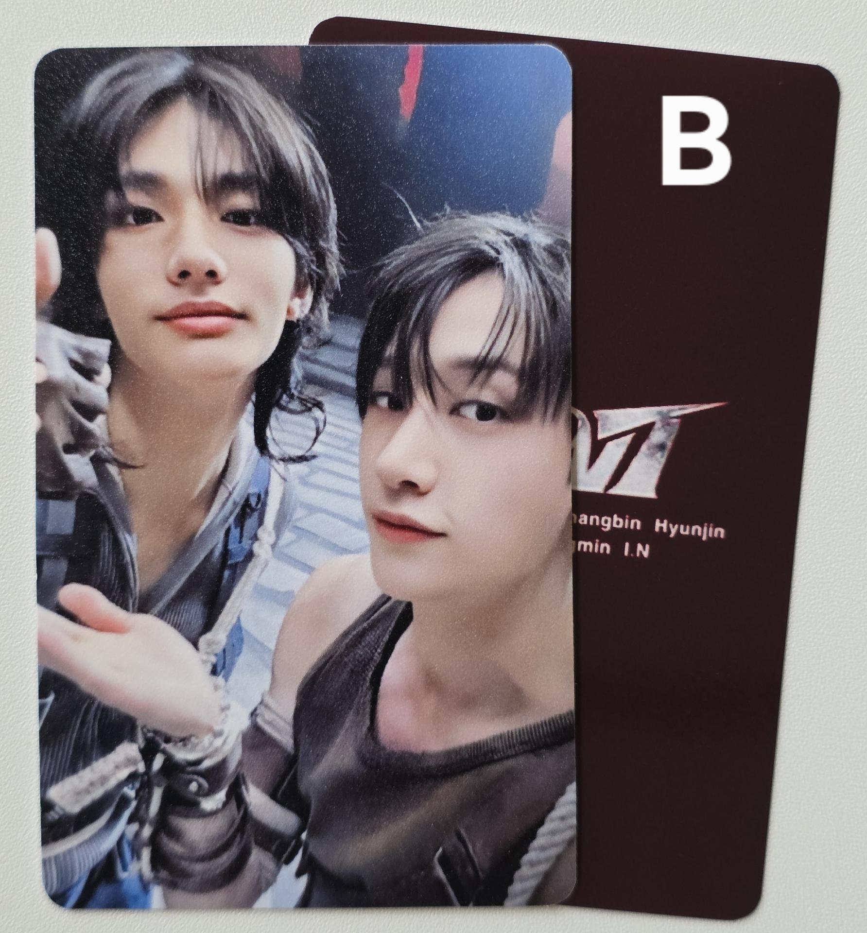Stray Kids : Giant Japan POB Unit Photocards