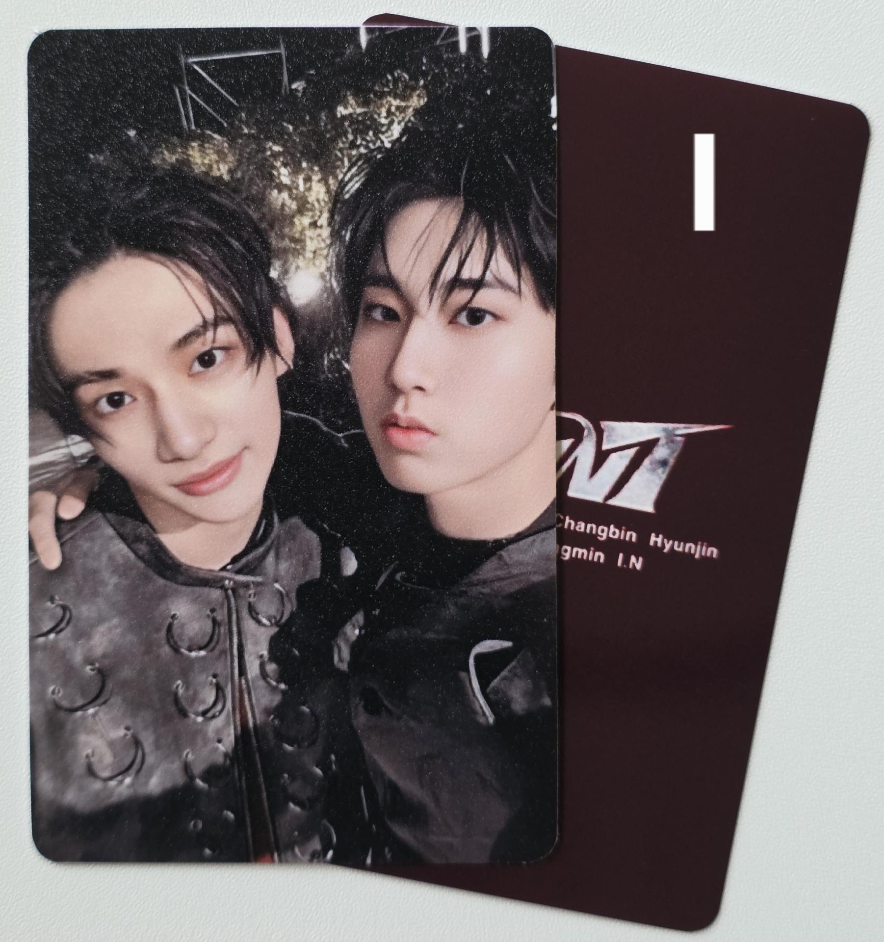 Stray Kids : Giant Japan POB Unit Photocards