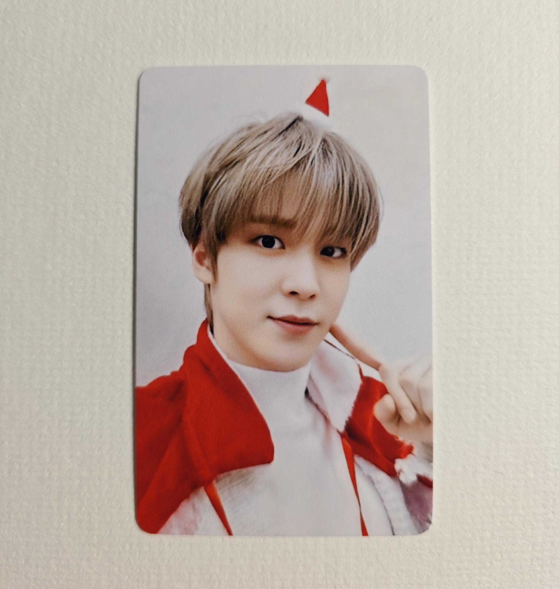 Ateez : Yunho - Golden Hour 2 - Makestar Winner Christmas Santa Photocards
