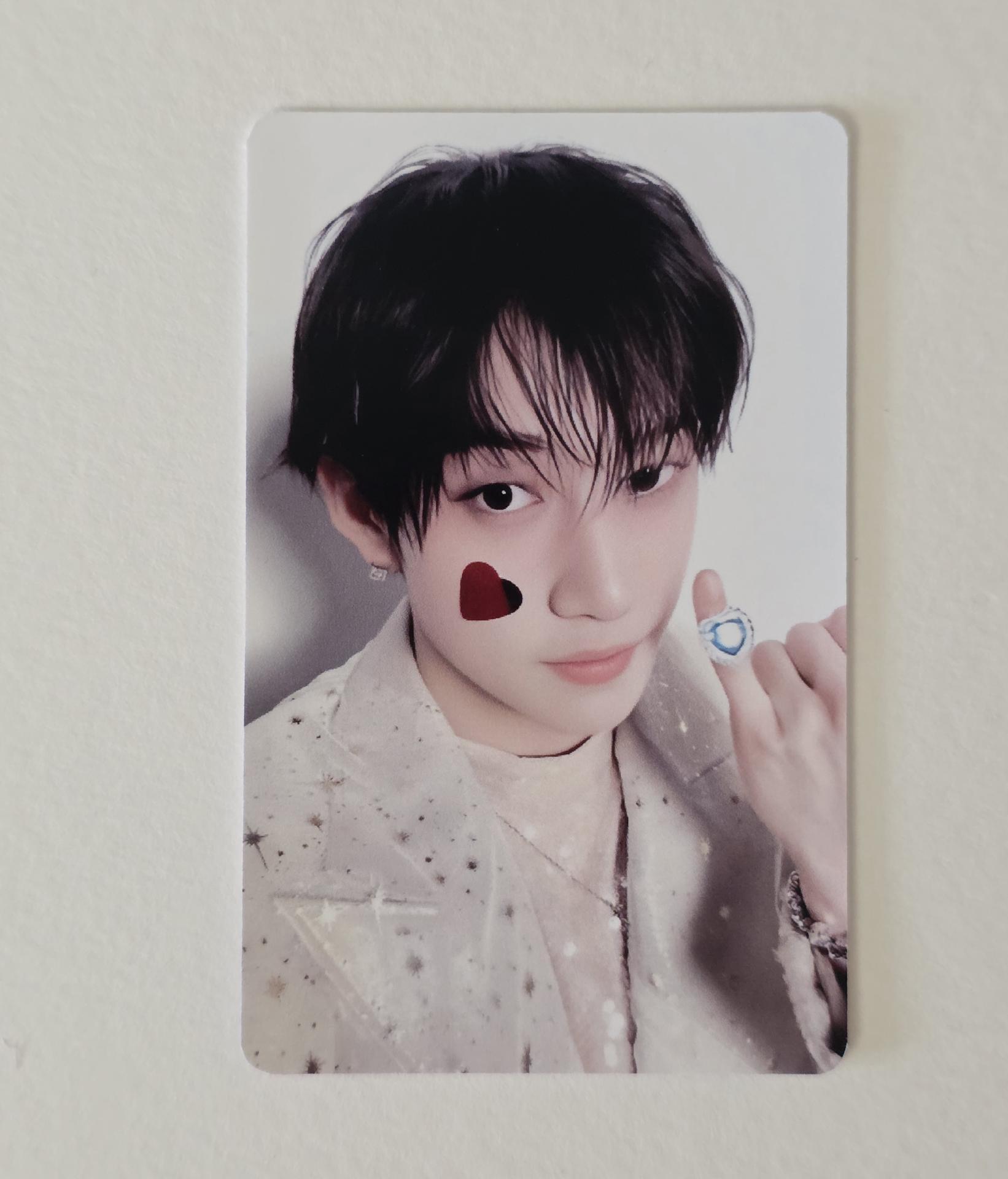 Stray Kids : Hollow Japan Fan club Double Sided Photocards