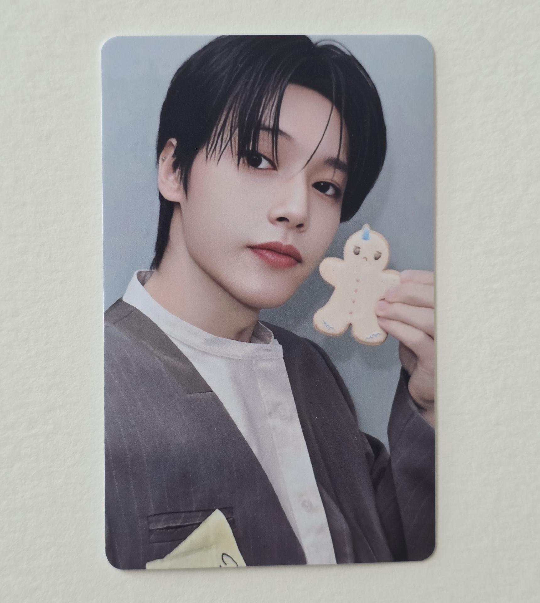 ATEEZ : Seasons Greetings 2026 : Pastry Shop Set A Cookie Photocards