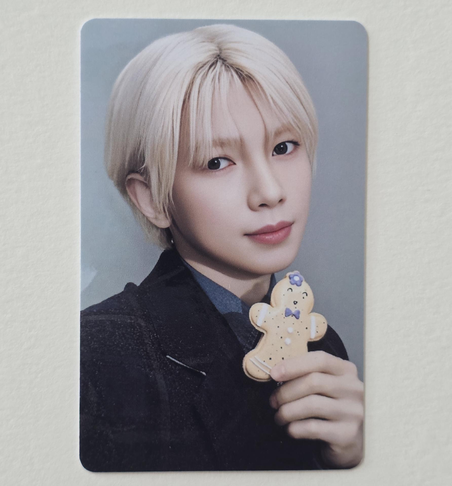 ATEEZ : Seasons Greetings 2026 : Pastry Shop Set A Cookie Photocards