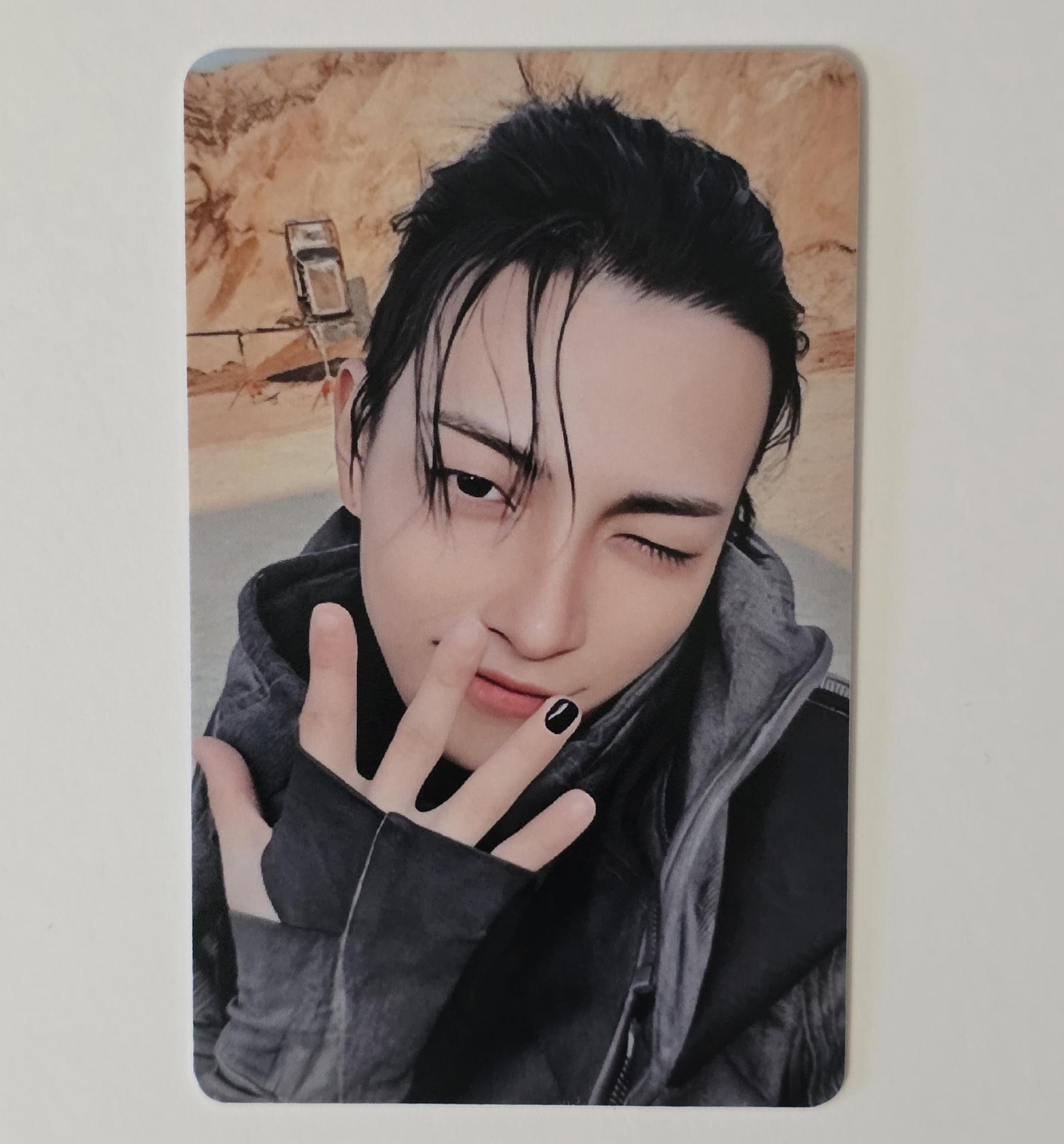 Ateez : Hongjoon - Golden Hour 4 Hello82 FYP Pop Up Photocards 