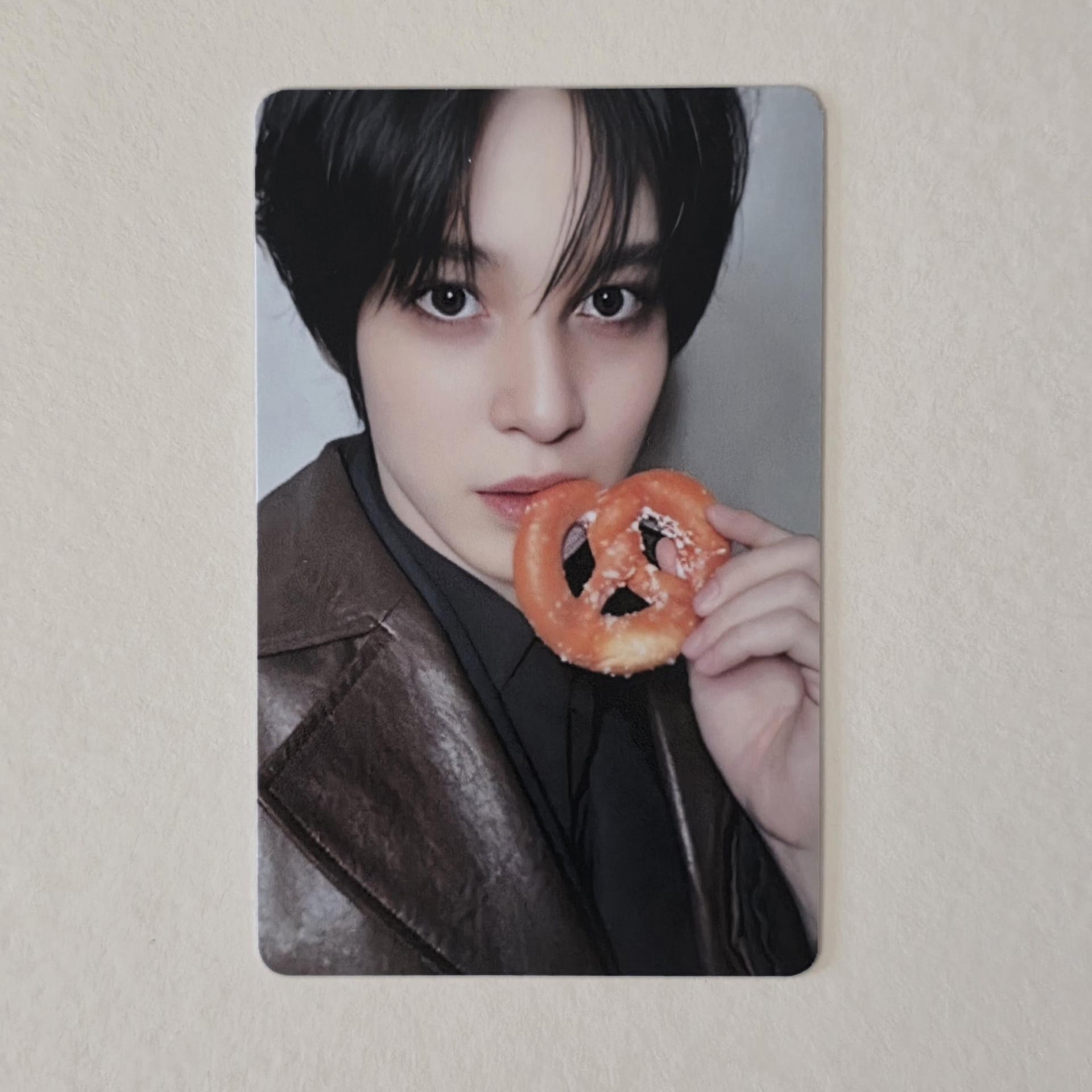 Ateez : Golden Hour 4 Europe exclusive Pretzel Photocards