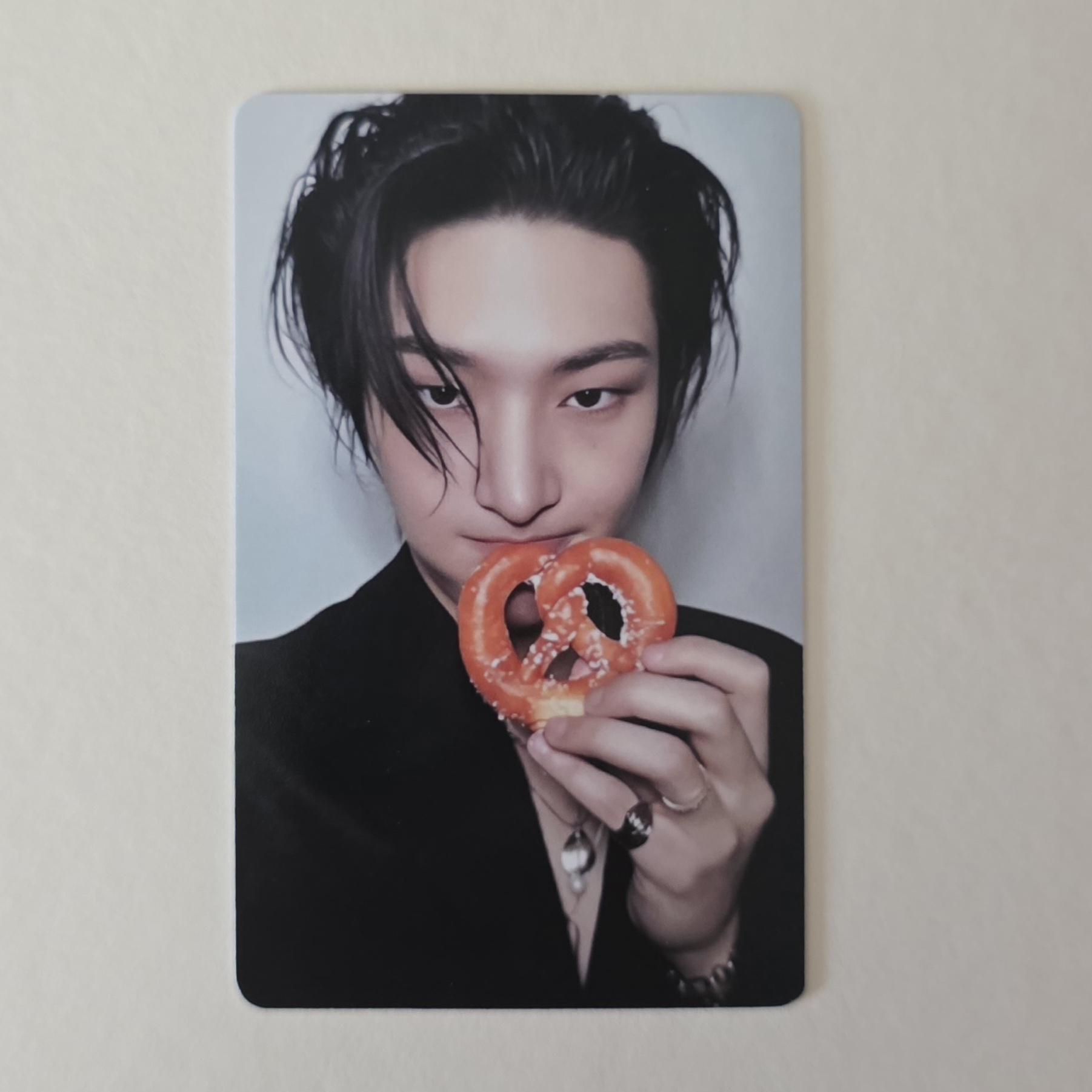 Ateez : Golden Hour 4 Europe exclusive Pretzel Photocards