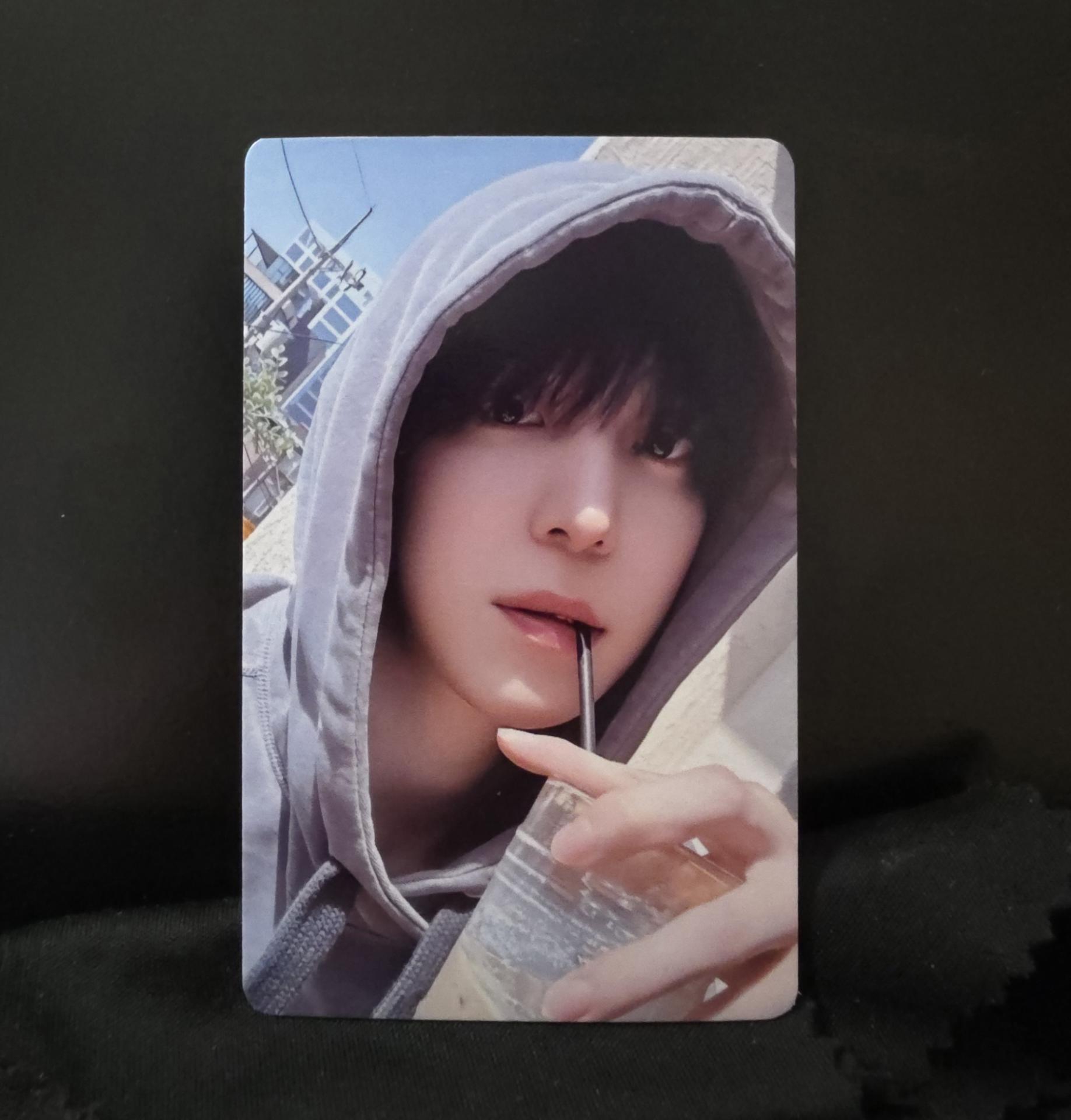 Ateez : Golden Hour 3 In Your Fantasy LTD Coffee Yunho Photocards