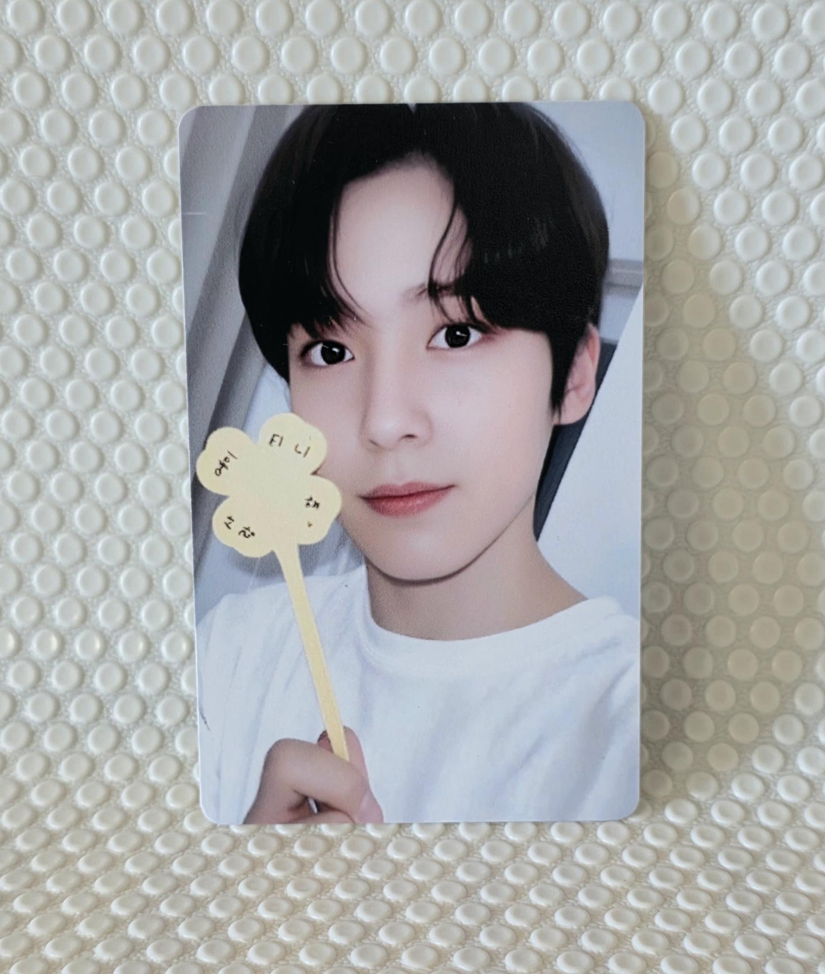 Ateez : The World EP.2 Outlaw Minirecord Photocards Yunho