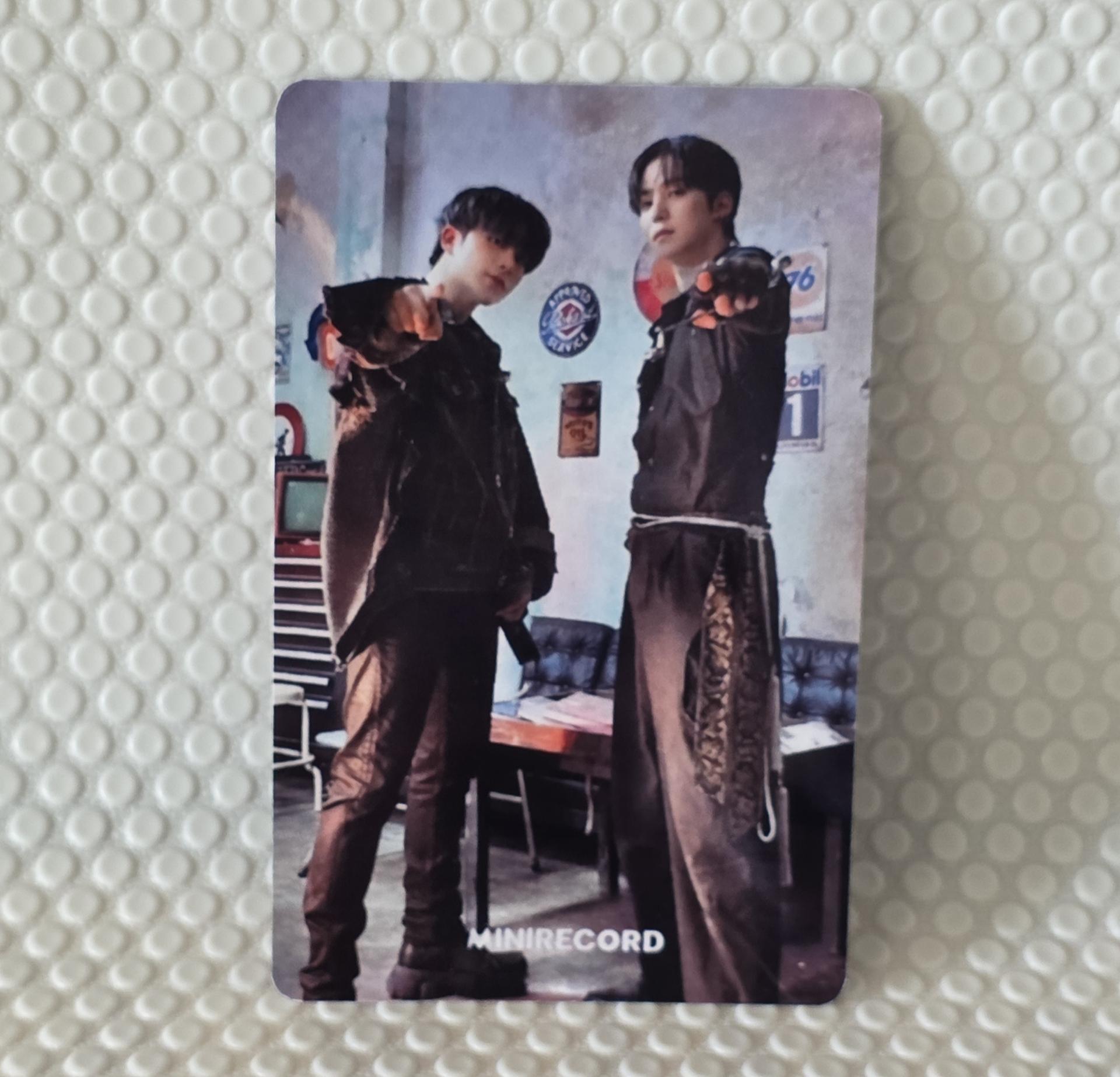 Ateez : The World EP 2 Outlaw Minirecord  LD Unit Photocards
