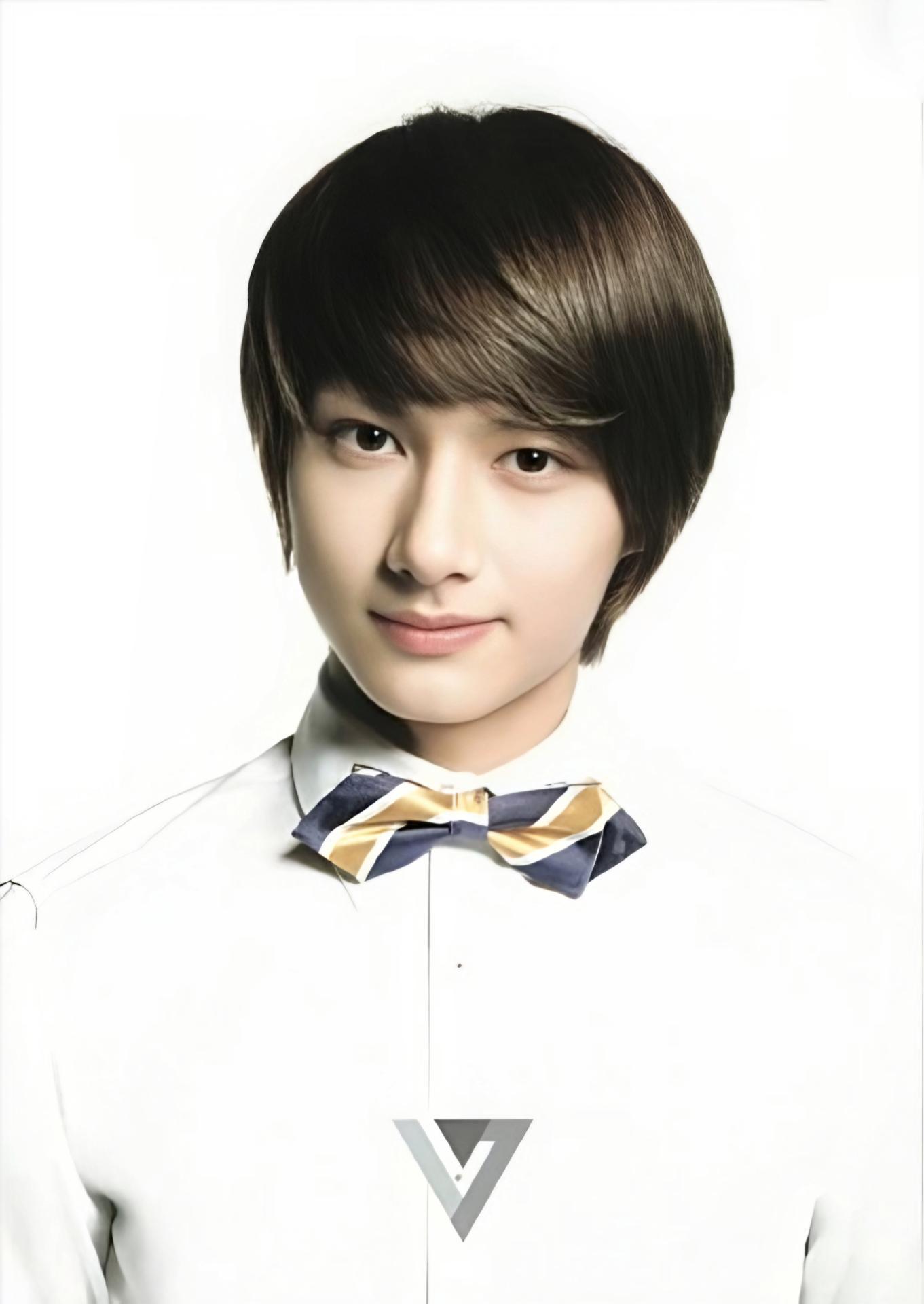 17 : First Mini Album Postcards - Light Version 