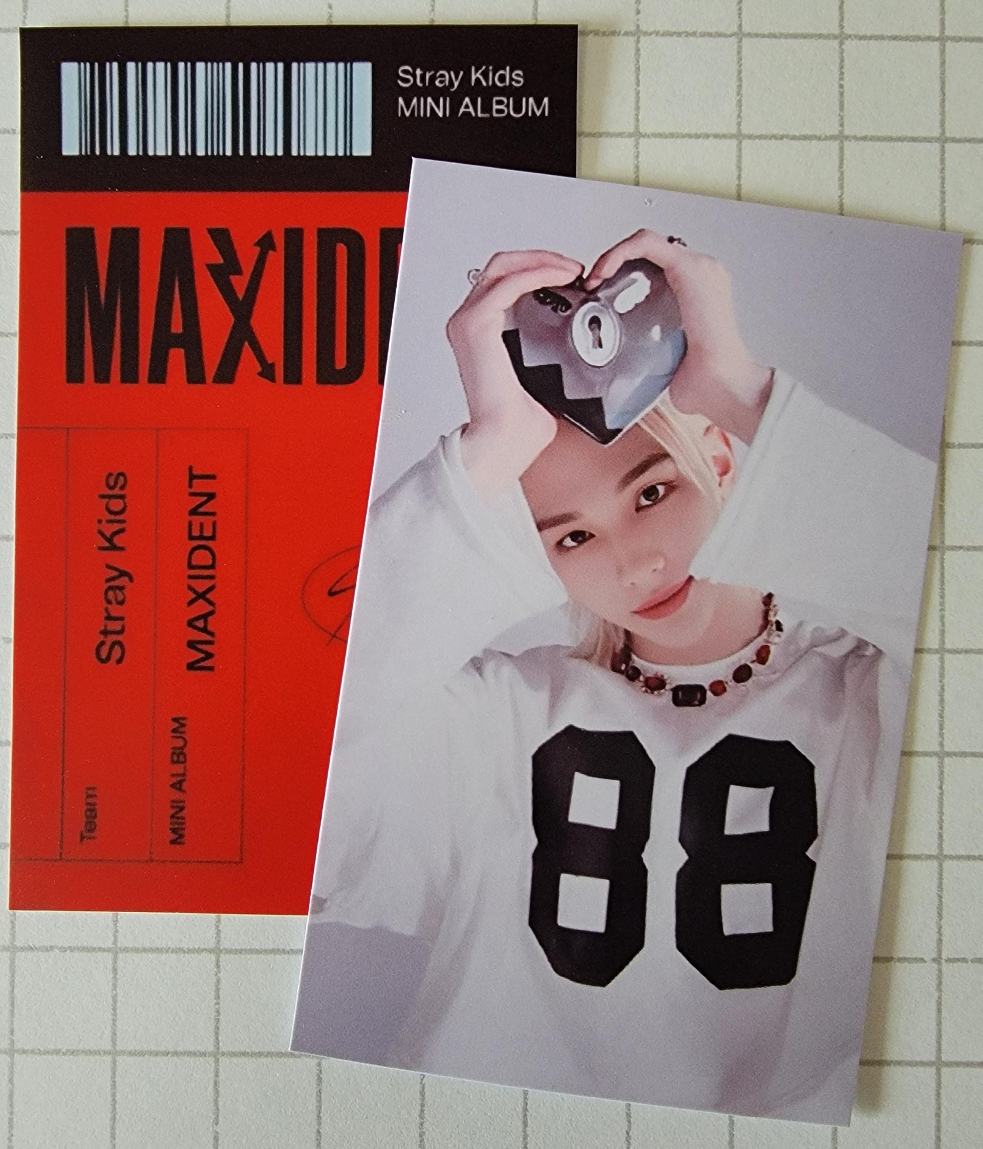 Stray Kids Maxident Case POB Photocards