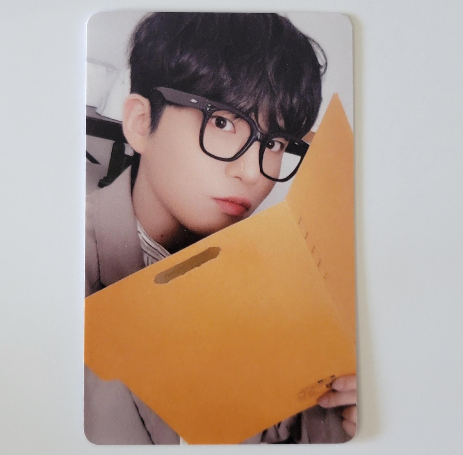 ATEEZ Seasons Greeting 2024 Photocards